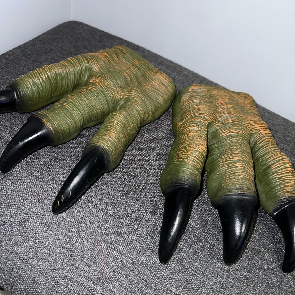 Rubber Jurasaic Dinosaur Claws Velociraptor For Costume & Cosplay Adult & Child